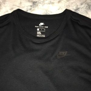 Men’s Nike athletic t-shirt